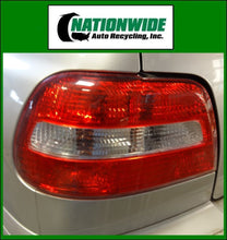 Load image into Gallery viewer, SIDE MARKER LIGHT V40 V70 S70 2000 00 01 02 2003 03 2004 04 - NW83749
