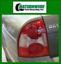 Load image into Gallery viewer, FOG LIGHT Volkswagen Passat 01 02 03 04 05 Right - NW83694
