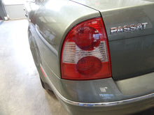 Load image into Gallery viewer, FOG LIGHT Volkswagen Passat 01 02 03 04 05 Right - NW83694
