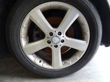 Load image into Gallery viewer, TRANSFER CASE ML320 ML350 ML550 E320 E350 GL450 06 07 08 09 - 12 - NW488813
