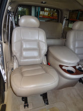 Load image into Gallery viewer, Radio Lincoln Navigator 2000 - NW135403
