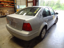 Load image into Gallery viewer, FRONT DOOR GLASS Golf Jetta 99 00 01 02 03 - 08 Right - NW75756
