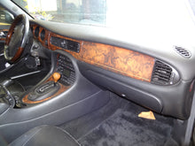 Load image into Gallery viewer, FOG LIGHT Jaguar XJ8 1998 98 1999 99 00 01 02 03 - NW82792
