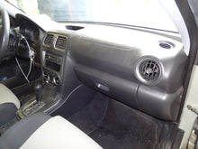 Load image into Gallery viewer, ECU ECM Computer  SAAB 9-2X 2006 - NW62184
