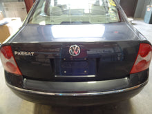 Load image into Gallery viewer, ECU ECM COMPUTER VW Passat 2003 03 4cyl - NW62877
