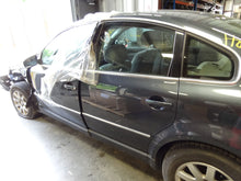 Load image into Gallery viewer, ECU ECM COMPUTER VW Passat 2003 03 4cyl - NW62877
