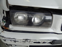 Load image into Gallery viewer, CD CHANGER 318i 318ic 318ti 323i 323ic 323is 328i 328ic 328is M3 98-99 - NW136336
