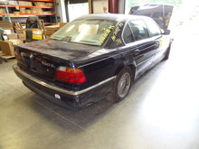 Load image into Gallery viewer, CD CHANGER BMW 740i 750i 1993 93 1994 94 95 96 97 98 - NW136636
