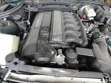 Load image into Gallery viewer, CD CHANGER BMW 323i 528i M3 X5 99 00 01 02 03 04 - NW136839
