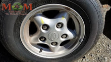 Load image into Gallery viewer, AC COMPRESSOR Land Rover Discovery 94 95 96 97 98 99 - MM1466307
