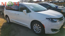 Load image into Gallery viewer, Transmission Chrysler Pacifica 2017 - MM1496180
