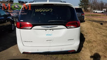 Load image into Gallery viewer, Transmission Chrysler Pacifica 2017 - MM1496180
