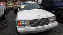 Load image into Gallery viewer, Alternator  MERCEDES 300E 1986 - MM1506834
