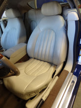 Load image into Gallery viewer, RADIATOR XK8 1998 98 1999 99 00 01 02 03 04 05 06 - NW132276
