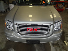 Load image into Gallery viewer, [INVENTORYCAR_YEAR_MAKE_MODEL] RADIATOR - NW131709
