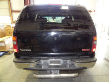 Load image into Gallery viewer, Radiator GMC Yukon 2003 - NW131718
