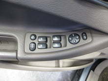 Load image into Gallery viewer, Carrier Assembly Chrysler Pacifica 2006 - NW46420
