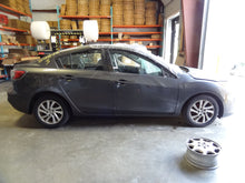 Load image into Gallery viewer, RADIATOR FAN ASSEMBLY Mazda 3 2010 10 2011 11 2012 12 2013 13 - NW64234
