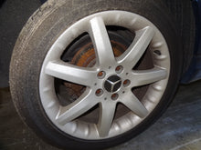 Load image into Gallery viewer, Radio Mercedes CLK320 C240 C320 C32 2001 01 2002 02 2003 03 2004 04 2005 05 - NW138406
