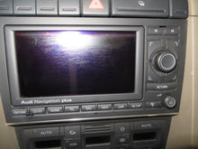 Load image into Gallery viewer, Display screen Audi S4 A4 RS4 2005 05 2006 06 - 09 - NW104713
