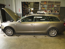 Load image into Gallery viewer, RADIATOR Audi A6 2005 05 2006 06 2007 07 08 09 10 11 3.2L - NW131908
