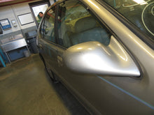 Load image into Gallery viewer, RADIO Nissan Altima 2000 00 Am Fm Cassette Cd - NW136868
