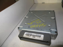 Load image into Gallery viewer, Fog Light Mazda Tribute 2001 01 2002 02 2003 03 2004 04 - NW82959
