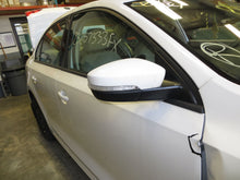 Load image into Gallery viewer, CD PLAYER RADIO Volkswagen Beetle Jetta Passat 11 12 13 14 - NW140151
