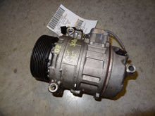 Load image into Gallery viewer, [INVENTORYCAR_YEAR_MAKE_MODEL] SIDE MARKER LAMP LIGHT Fender Mounted Right - NW82150
