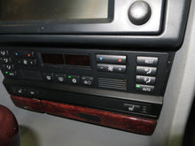 Load image into Gallery viewer, Mass Air Flow Sensor Meter MAF 540i 740i 740il X5 Z8 99-03 - NW4869
