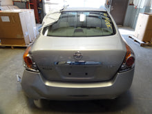 Load image into Gallery viewer, RADIATOR FAN ASSEMBLY Nissan Altima 2007 07 2008 08 2009 09 2010 10 2011 11 - NW63823
