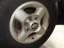 Load image into Gallery viewer, REAR DOOR GLASS X Terra 2000 00 2001 01 2002 02 2003 03 04 Right - NW144623
