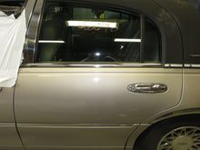 Load image into Gallery viewer, Radio  LINCOLN &amp; TOWN CAR 2001 - NW135170
