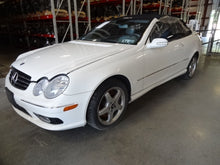 Load image into Gallery viewer, Radio Mercedes CLK320 C240 C320 C32 2001 01 2002 02 2003 03 2004 04 2005 05 - NW139117
