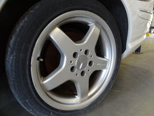 Load image into Gallery viewer, Radio Mercedes CLK320 C240 C320 C32 2001 01 2002 02 2003 03 2004 04 2005 05 - NW139117

