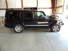 Load image into Gallery viewer, RADIATOR FAN ASSEMBLY Grand Cherokee Commander 2005 05 2006 06 07 08 - NW63448
