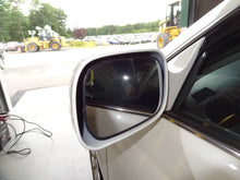 Load image into Gallery viewer, INFO SCREEN Toyota Avalon 2005 05 2006 06 2007 07 - NW105916
