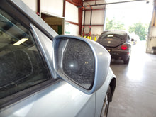 Load image into Gallery viewer, Radio Honda Civci 2004 04 2005 05 Am Fm CD Sedan Hybrid - NW137591
