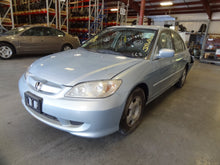 Load image into Gallery viewer, Radio Honda Civci 2004 04 2005 05 Am Fm CD Sedan Hybrid - NW137591
