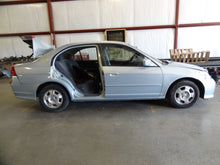 Load image into Gallery viewer, Radio Honda Civci 2004 04 2005 05 Am Fm CD Sedan Hybrid - NW137591
