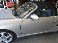 Load image into Gallery viewer, RADIATOR 911 911 Turbo Boxster Boxster S Carrera 1997-2005 Right - NW132498
