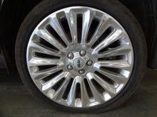 Load image into Gallery viewer, RADIO Lincoln MKZ 2013 13 2014 14  AM FM CD MP3 - NW135265
