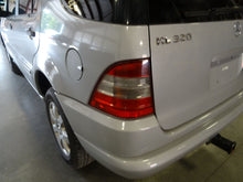 Load image into Gallery viewer, SPEEDOMETER CLUSTER Mercedes ML320 ML430 1999 99 - NW161293
