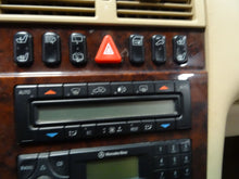 Load image into Gallery viewer, COMMUNICATION CONTROL MODULE COMPUTER CL500 CL55 00-04 - NW35474
