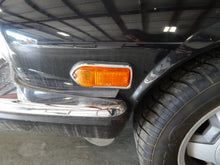 Load image into Gallery viewer, SIDE MARKER LAMP LIGHT Jaguar XJS 1976-1991 Fender Mounted Left - NW82827

