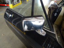Load image into Gallery viewer, SIDE MARKER LAMP LIGHT Jaguar XJS 1976-1991 Fender Mounted Right - NW82828
