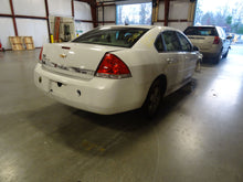 Load image into Gallery viewer, RADIO Chevrolet Impala 2009 09 2010 10 - NW134617
