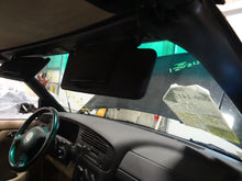 Load image into Gallery viewer, [INVENTORYCAR_YEAR_MAKE_MODEL] SIDE MARKER LAMP LIGHT Fender Mounted - NW83665
