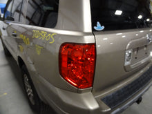 Load image into Gallery viewer, RADIO Honda Pilot 2005 05 - NW137744
