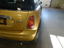 Load image into Gallery viewer, PARKLAMP Mini Cooper 2002 02 03 04 05 06 07 08 Right - NW82262
